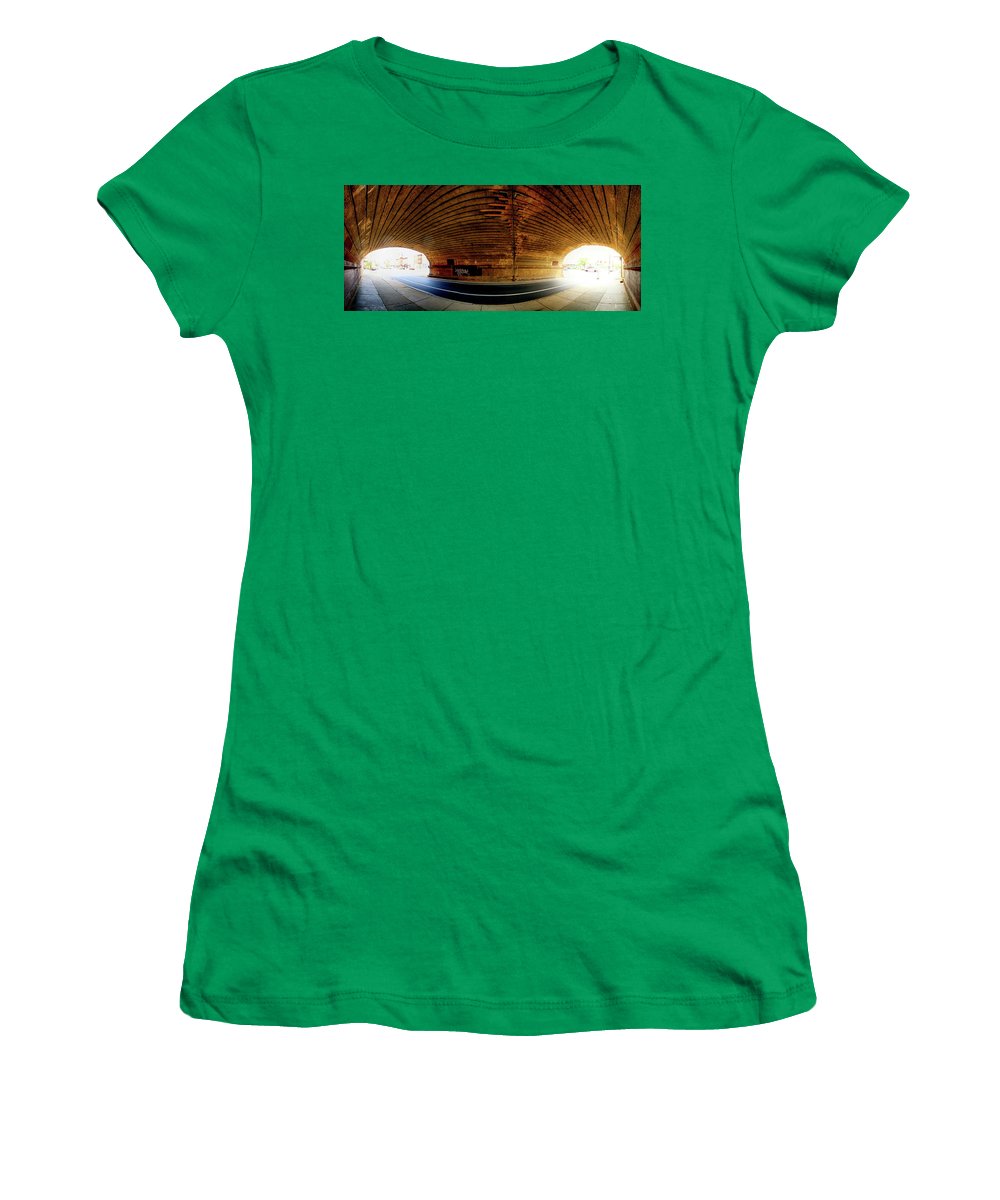 Panorama 3659 Reading Viaduct - Women's T-Shirt