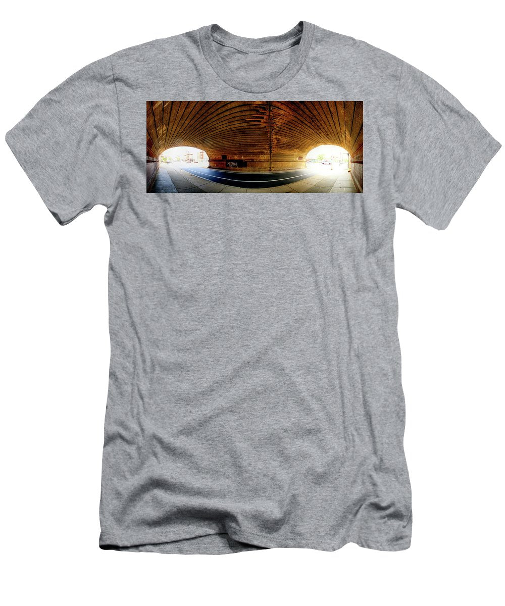 Panorama 3659 Reading Viaduct - T-Shirt