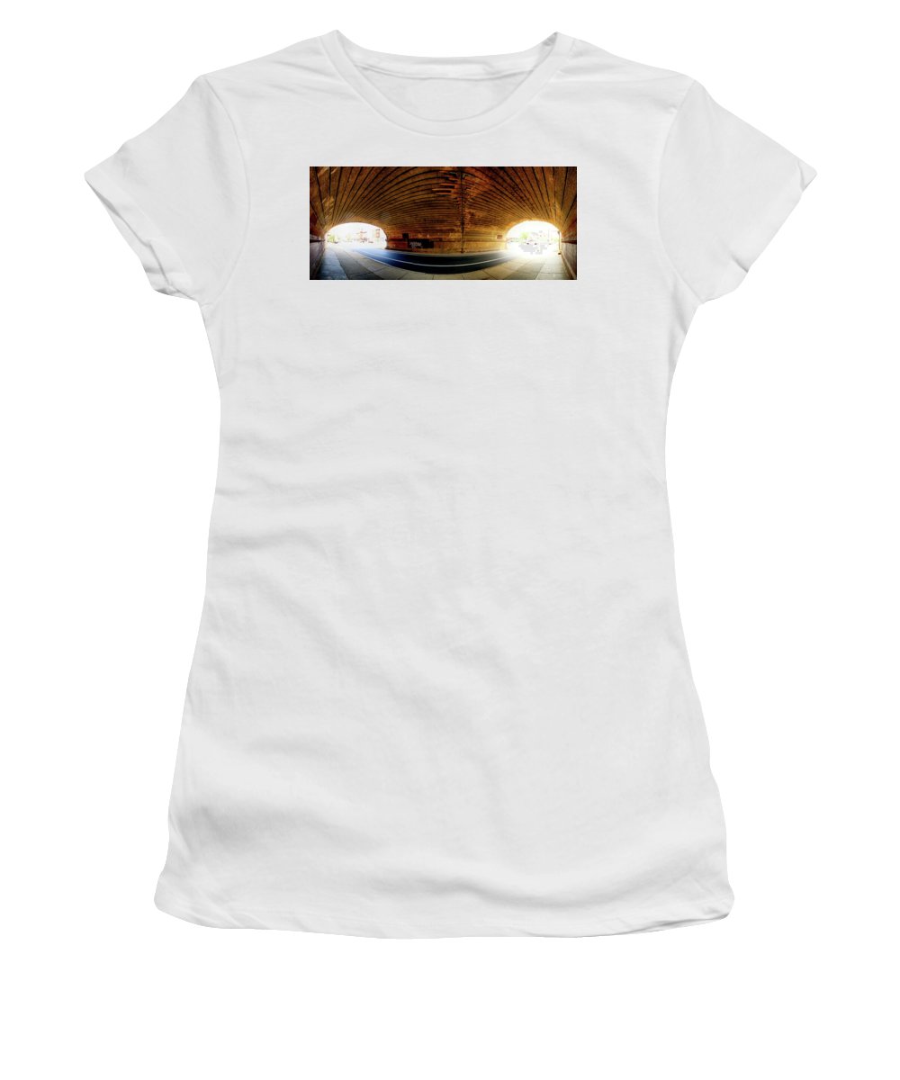 Panorama 3659 Reading Viaduct - Women's T-Shirt