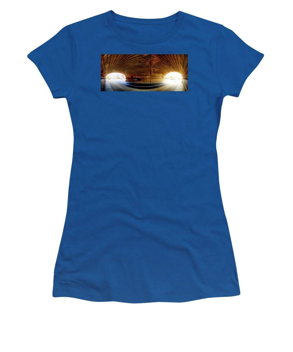 Panorama 3659 Reading Viaduct - Women's T-Shirt