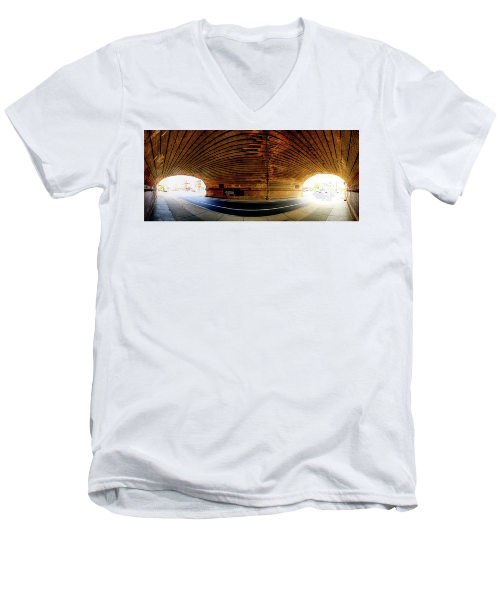 Panorama 3659 Reading Viaduct - Men's V-Neck T-Shirt