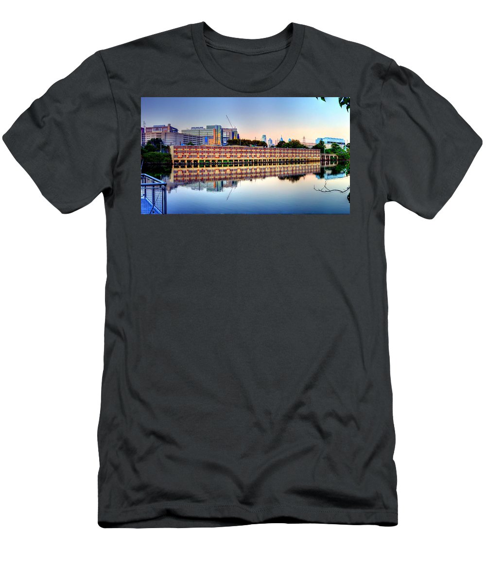 Panorama 2740 View from Grays Ferry Crescent - T-Shirt