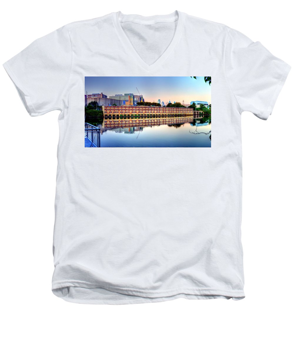 Panorama 2740 View from Grays Ferry Crescent - Men's V-Neck T-Shirt