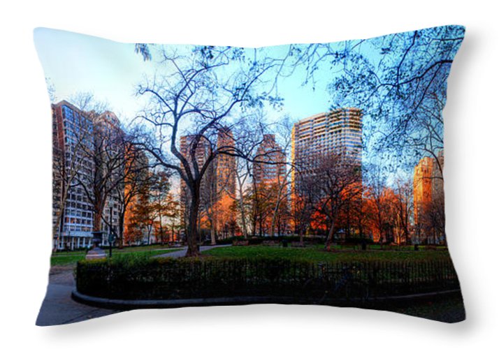 Panorama 2811 Rittenhouse Square - Throw Pillow