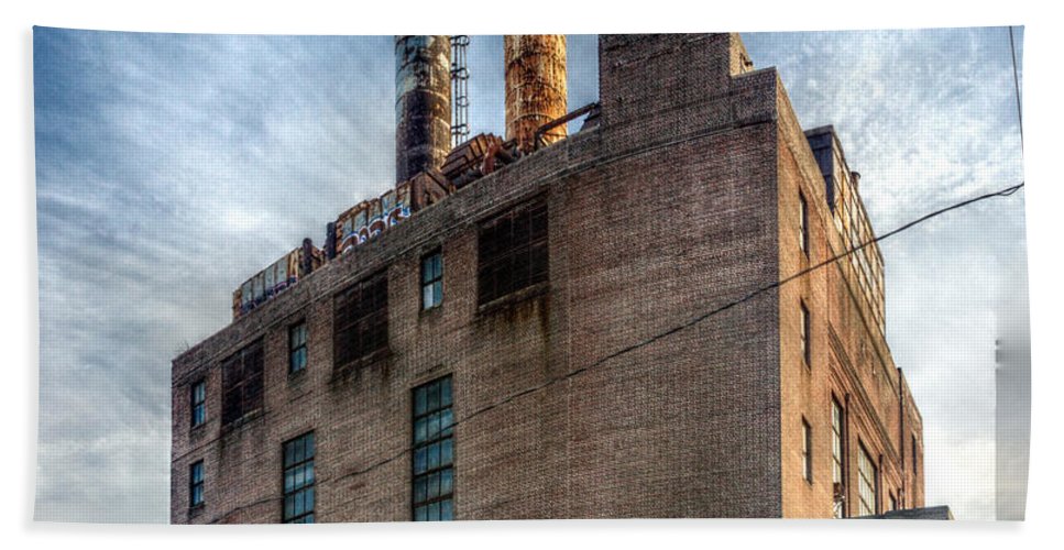 Panorama 3206 Willow Street Steam Plant - Beach Towel