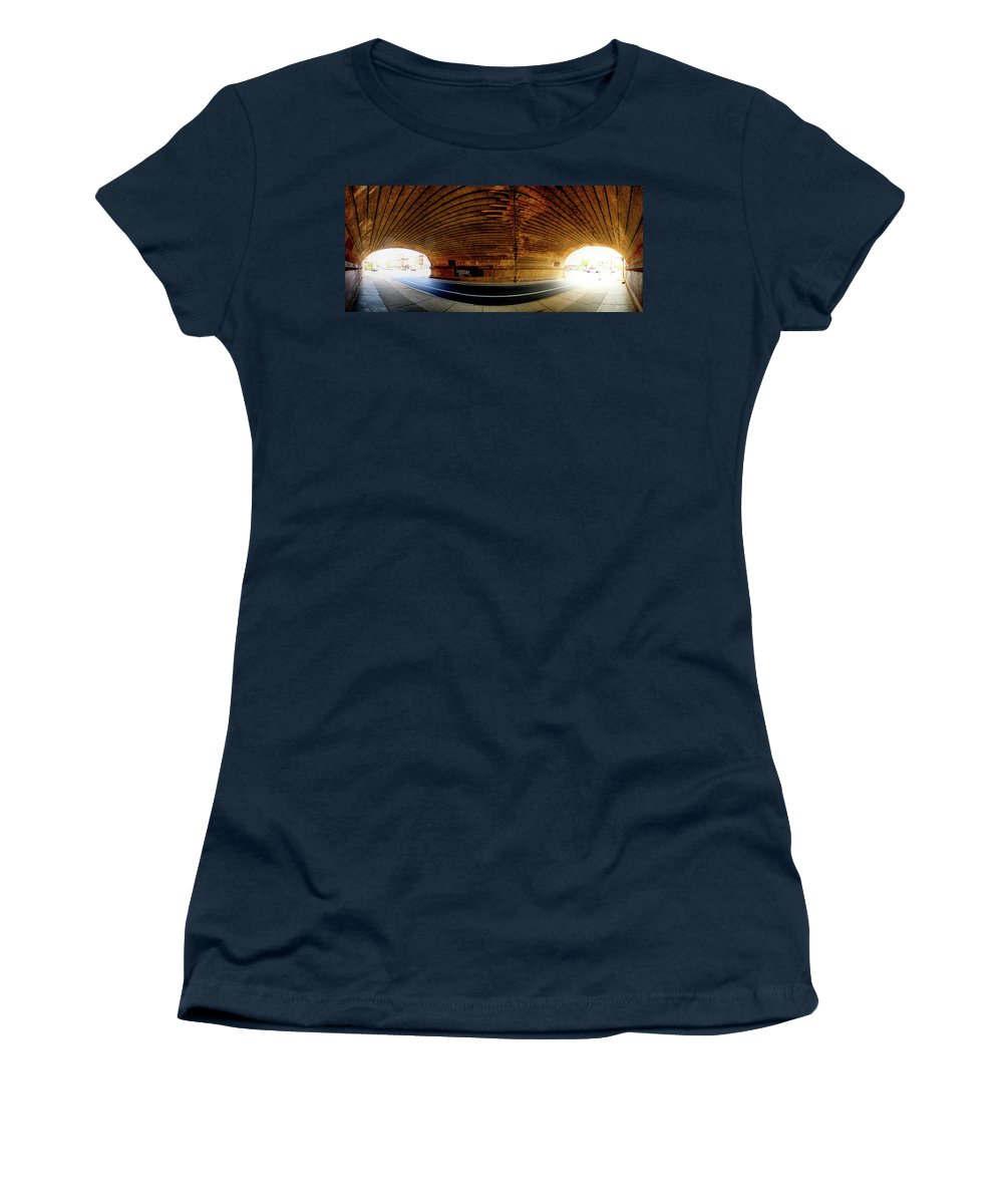 Panorama 3659 Reading Viaduct - Women's T-Shirt